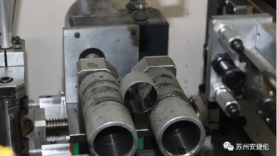 【客戶打樣】產(chǎn)品：汽車減震器襯套，使用機型：自動內(nèi)孔涂膠機