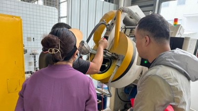 上?？蛻魠⒂^安捷倫生產(chǎn)基地，體驗先進(jìn)自動噴涂技術(shù)