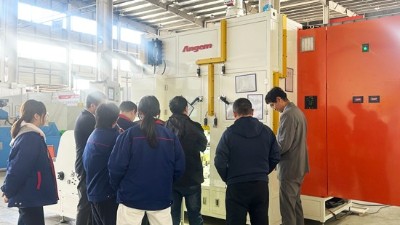 環(huán)保高效+根治涂料浪費(fèi)！安捷倫噴涂設(shè)備驚艷日本考察團(tuán)